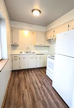 617 E Homer St #1 — Photo 4