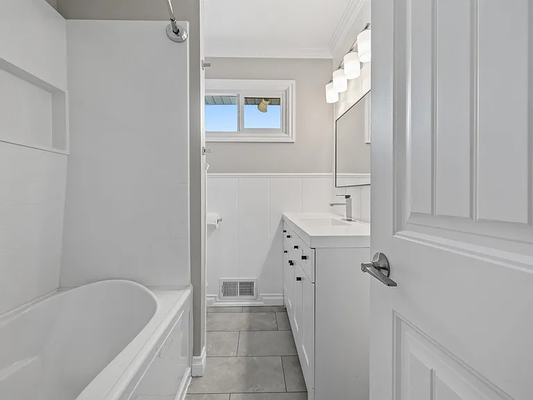 7927 71st Ave NW #GAR — Photo 5
