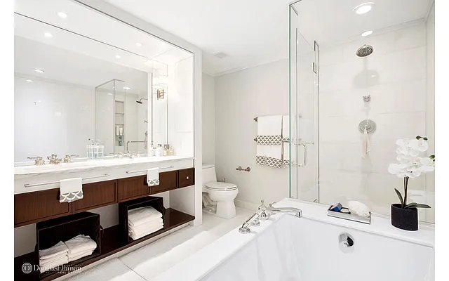 Sold by Douglas Elliman | media 18