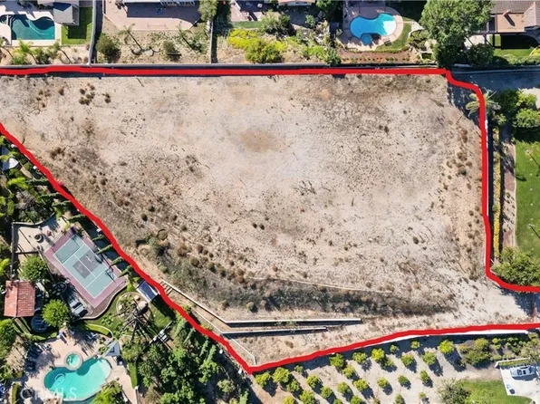 6204 Claridge Dr #2, Riverside, CA 92506