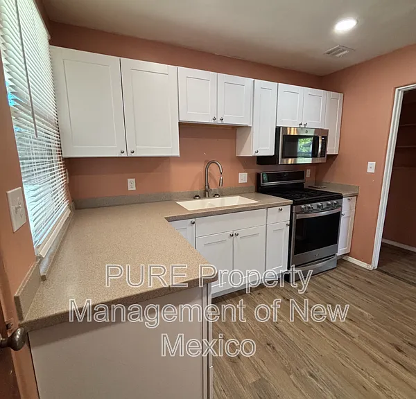 1104 Acoma Pl — Photo 2