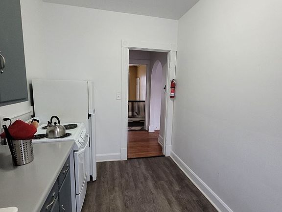 5th image of 408 W Bancroft St APT 4