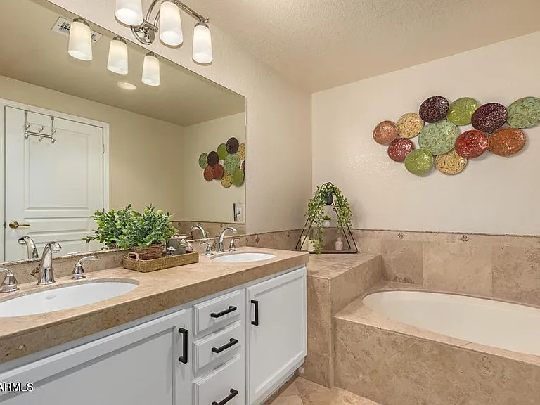 15221 N Clubgate Dr #1121 — Photo 19