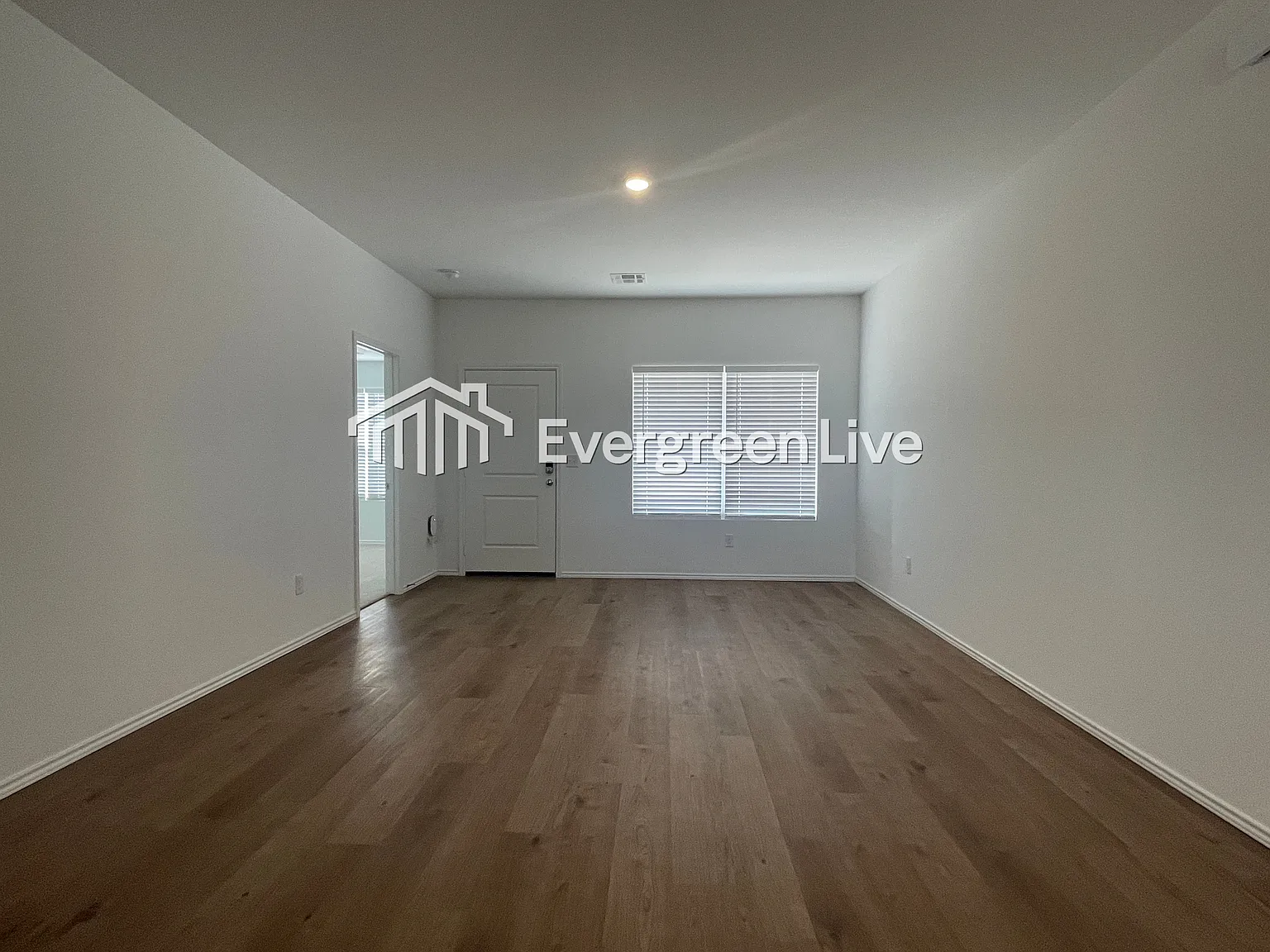 4 bed, 2.0 bath, 1470 sqft, $1,695 — Photo 4