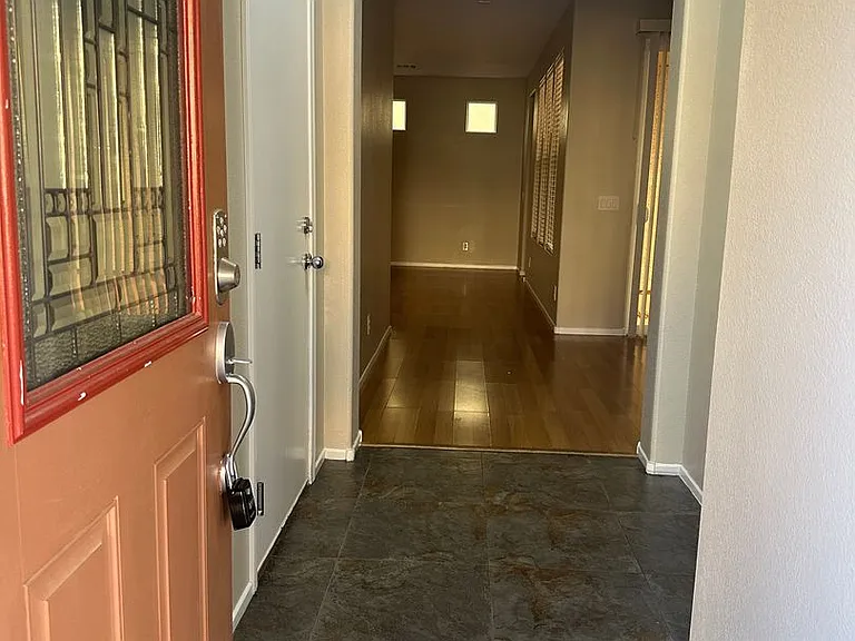 10573 Danielson Ave — Photo 3