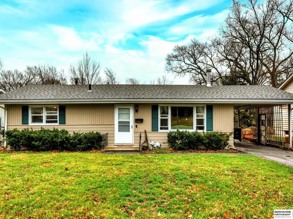 1421 Cole Creek Dr, Omaha, NE 68114