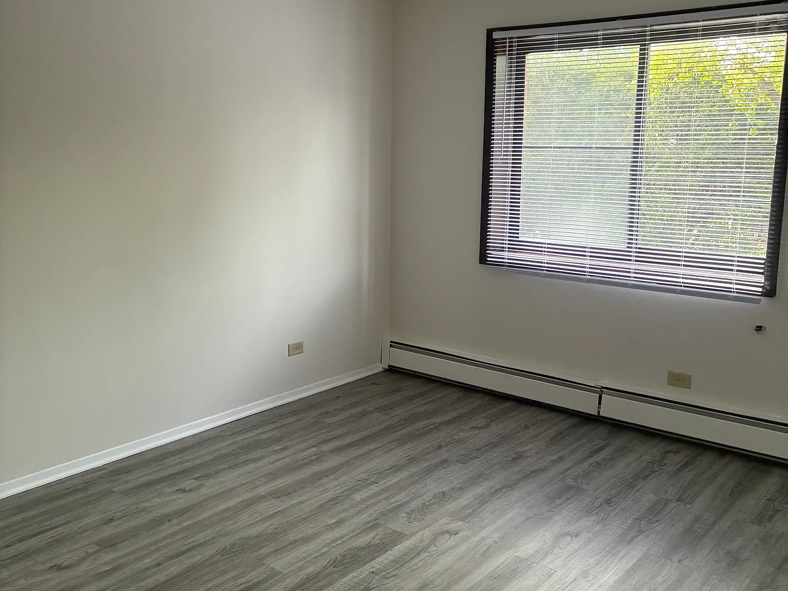 2 bed, 950 sqft, $1,650 — Photo 3