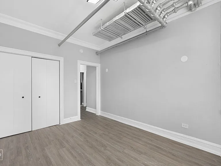 5948 W Superior — Photo 9