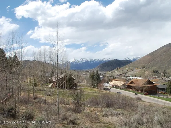 729 Rodeo Dr, Jackson, WY 83001