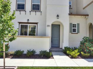 211 Hockney Ave, Mountain View, CA 94041
