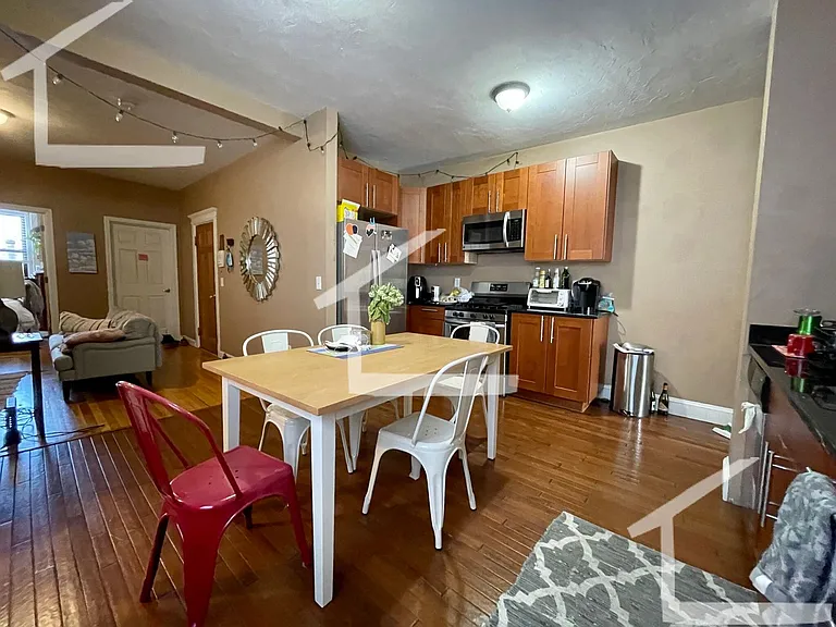 8 Glenville Ave #3R — Photo 22