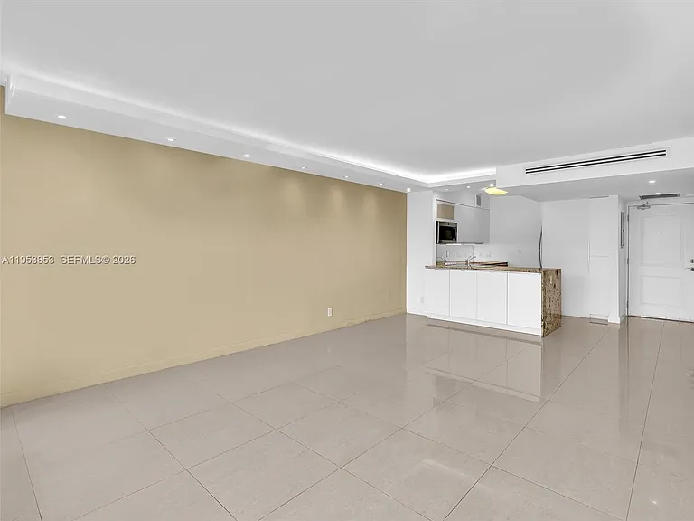 100 Bayview Dr #223 — Photo 28