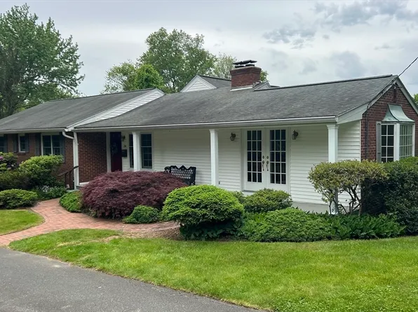 34 Leahey Ave, South Hadley, MA 01075