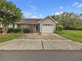 3111 Highbridge Cir, Jamestown, NC 27282