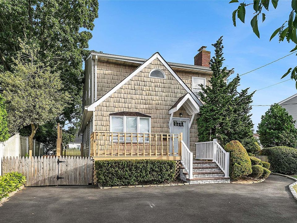 1st image of 104 Lockwood Avenue