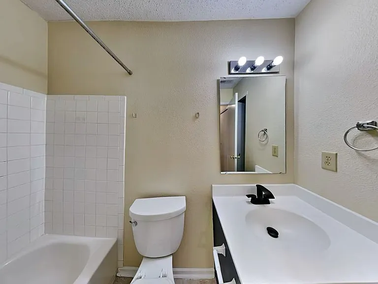 14457 Orange Blossom Trl — Photo 6