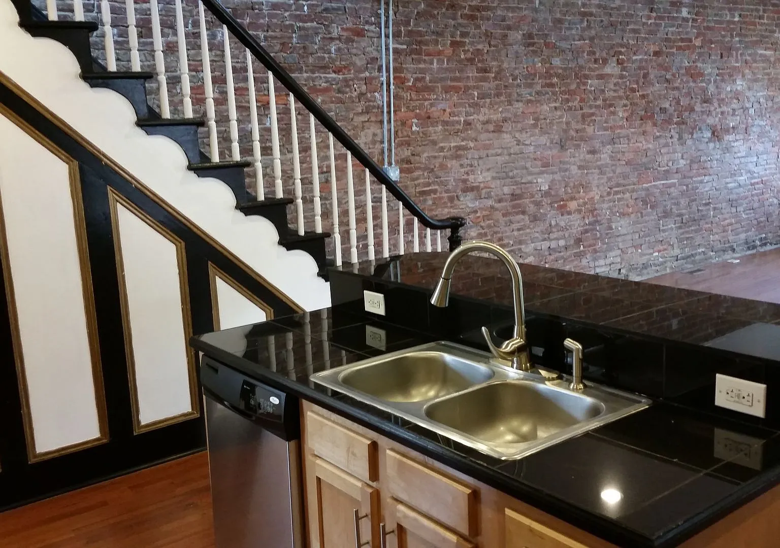 Student Housing - South Side Flats — Photo 3