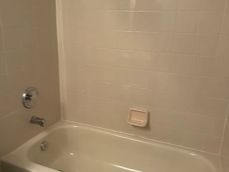619 E Sheridan St #106 — Photo 10