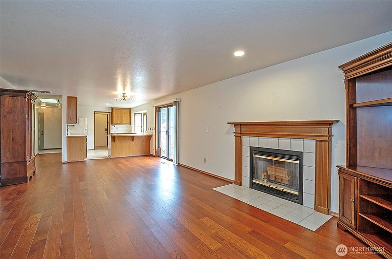5th image of 8014 53rd Street W