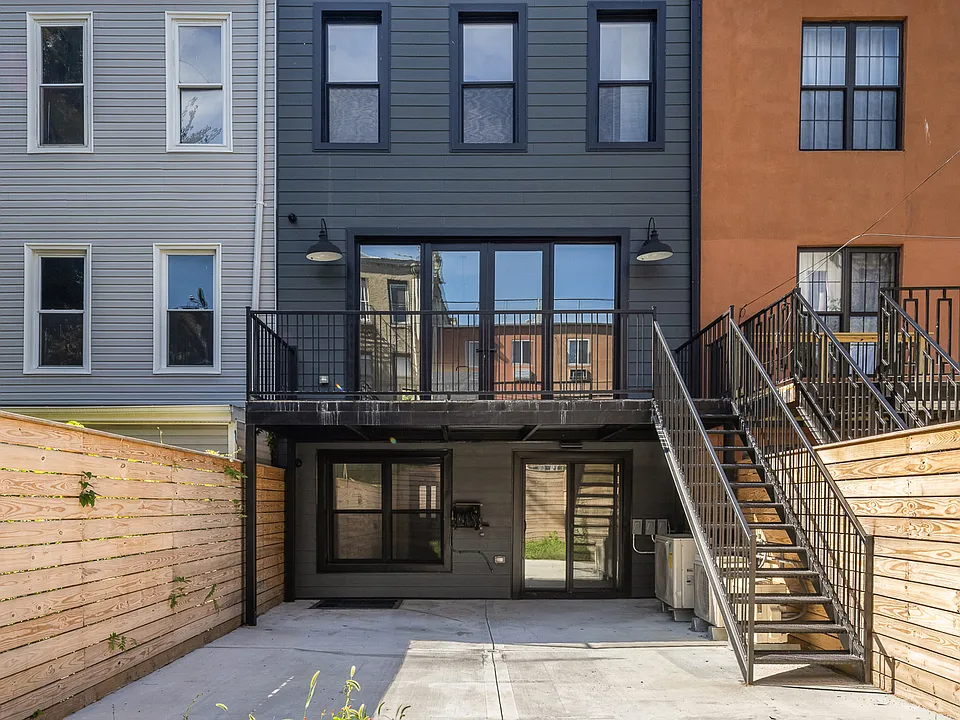 12 Pilling St #1
