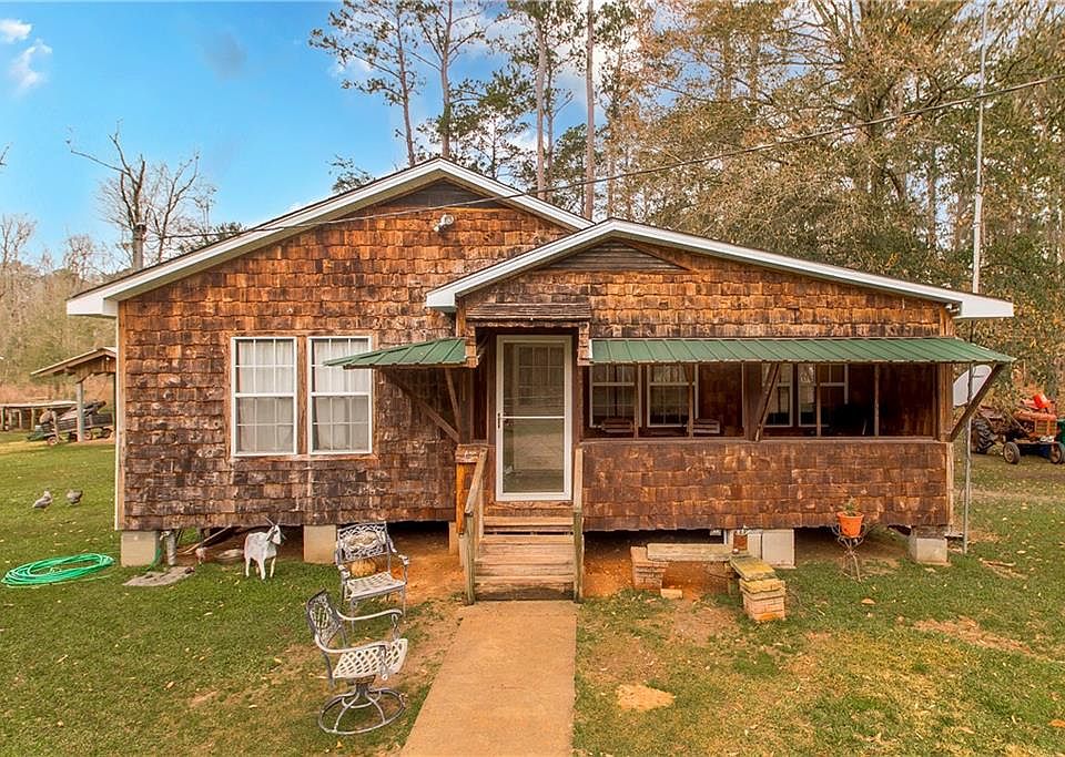 1st image of 32071 Horseshoe Rd N