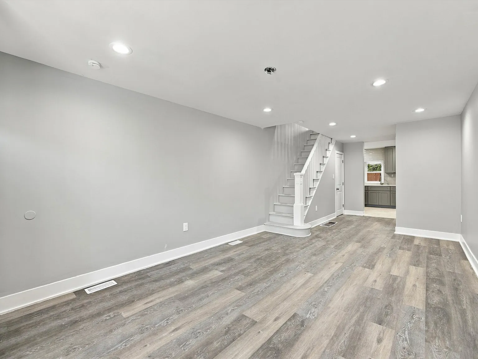 3 bed, 2.5 bath, 756 sqft, $2,500 — Photo 4