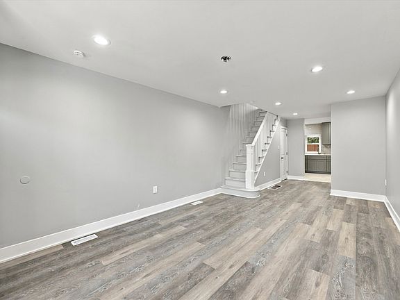 4th image of 522 Pierce St