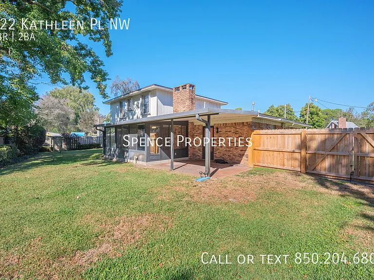 322 Kathleen Pl NW — Photo 2
