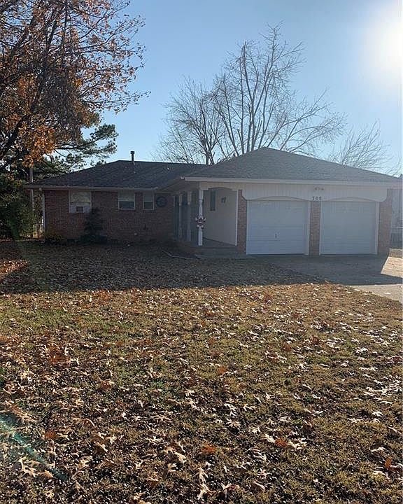 1st image of 308 E Tennyson Ave
