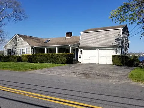 4 bed, 2100 sqft, $3,600 — Photo 3
