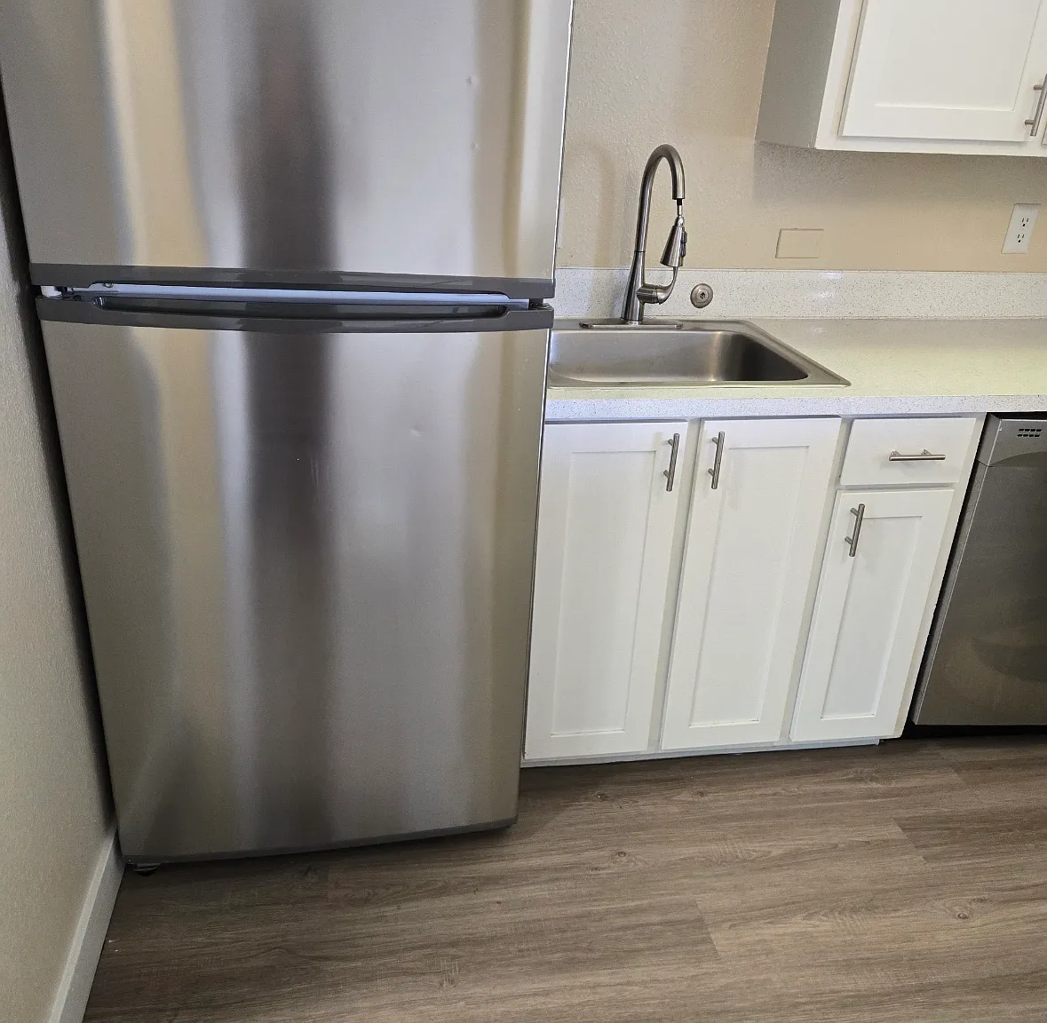 1 bed, 550 sqft, $1,575 — Photo 3