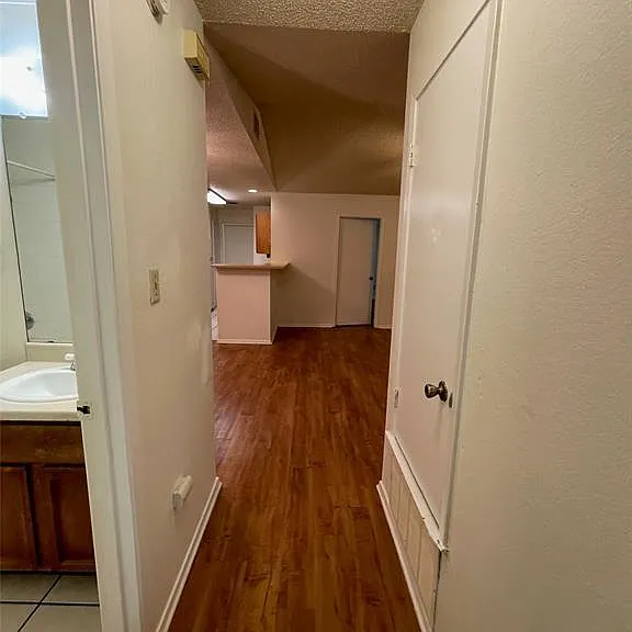 8005 W Gate Blvd #B — Photo 13