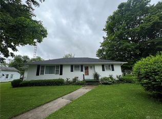 220 E North St, West Manchester, OH 45382