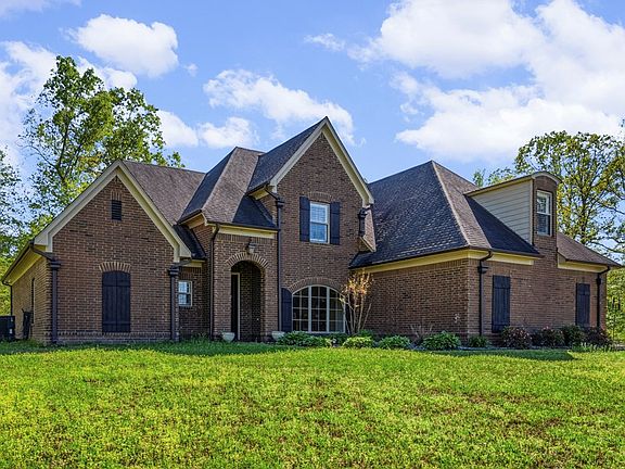 3rd image of 1795 Gaines Rd