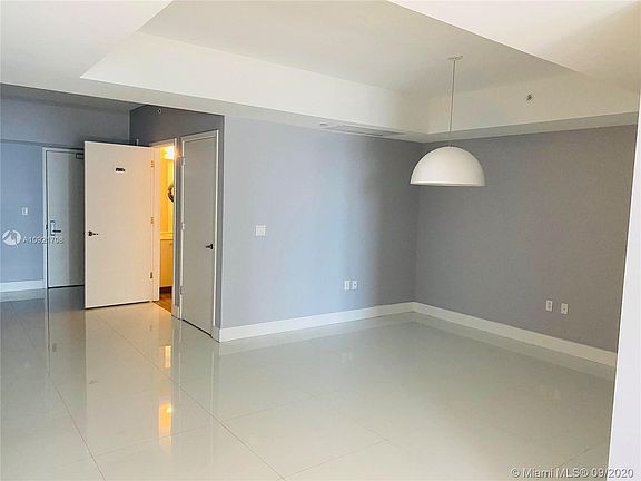 3rd image of 1010 Brickell Ave Unit 4104