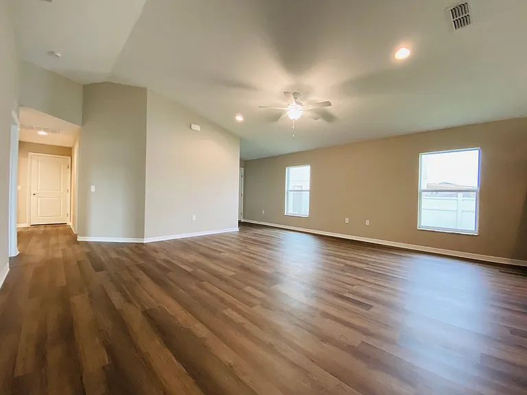 223 Hibiscus St — Photo 18