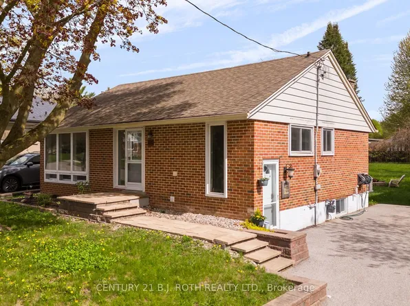 243 Wellington St E, Barrie, ON L4M 2E4