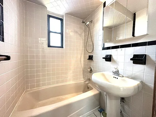 Sold by Four Seasons of NY Inc | media 21