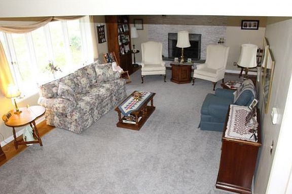 3rd image of 603 Valleyview Dr