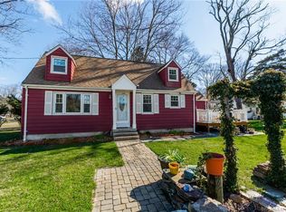 6 Noyes Rd, Old Lyme, CT 06371