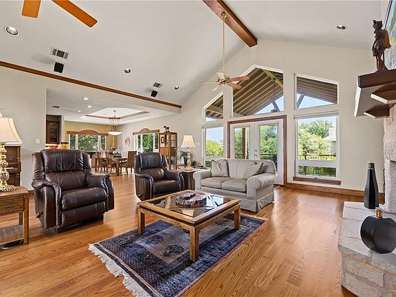 5th image of 2405 Sailpoint Dr