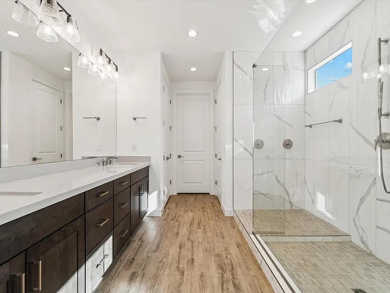 11138 N San Clemente St — Photo 15