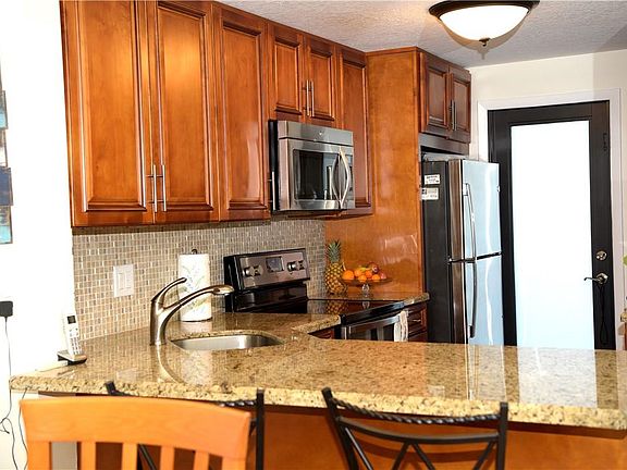 2nd image of 2601 NE 14th Street Causeway #136
