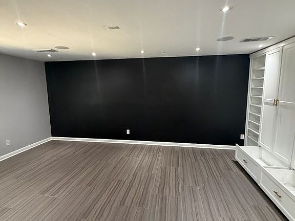 3rd image of 6606 Stoney River Dr #L