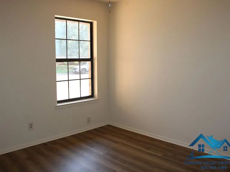 1706 Kansas Ave — Photo 13