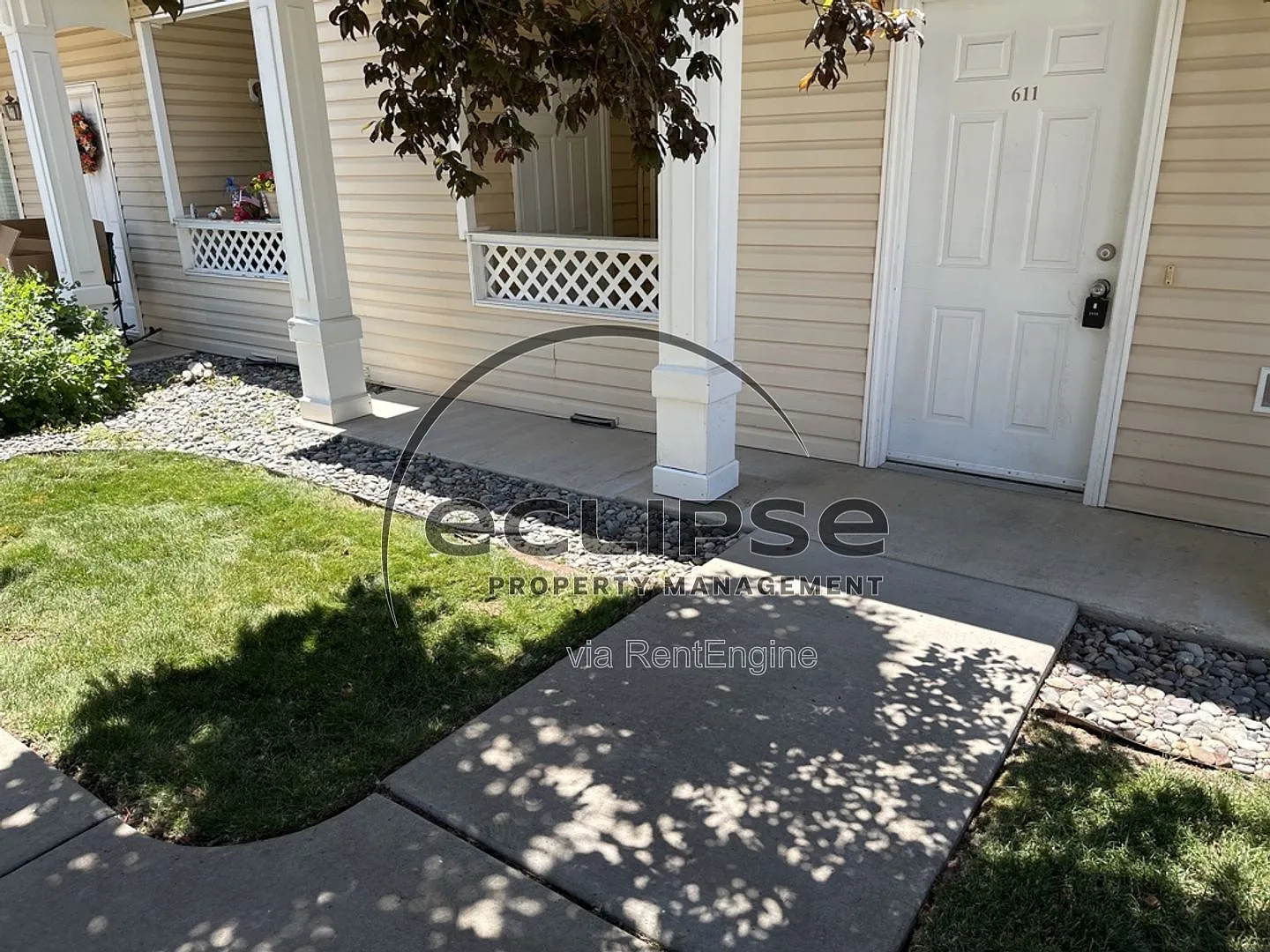3 bed, 2.0 bath, 1218 sqft, $1,700 — Photo 4