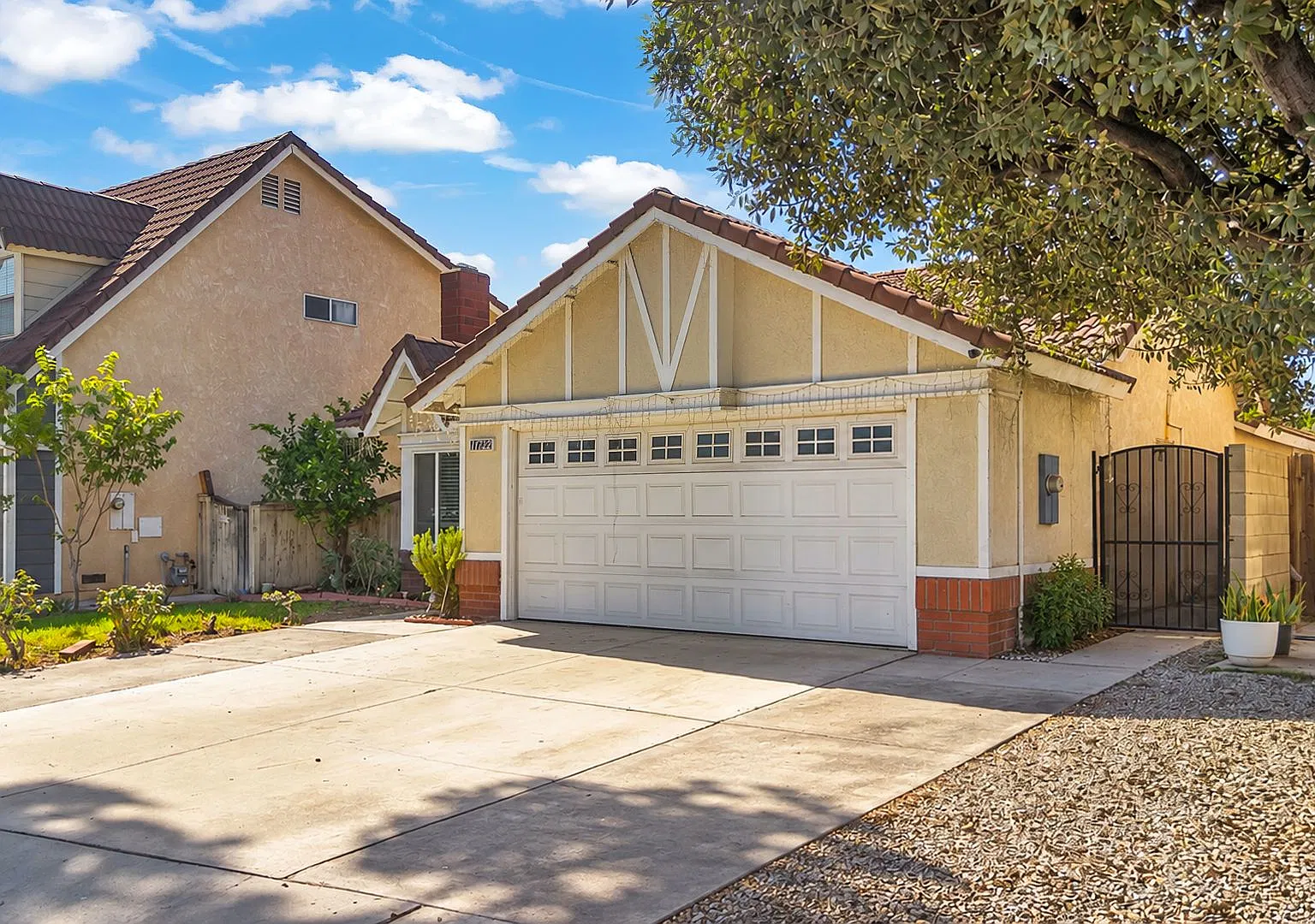 11322 Oakwood Dr — Photo 3