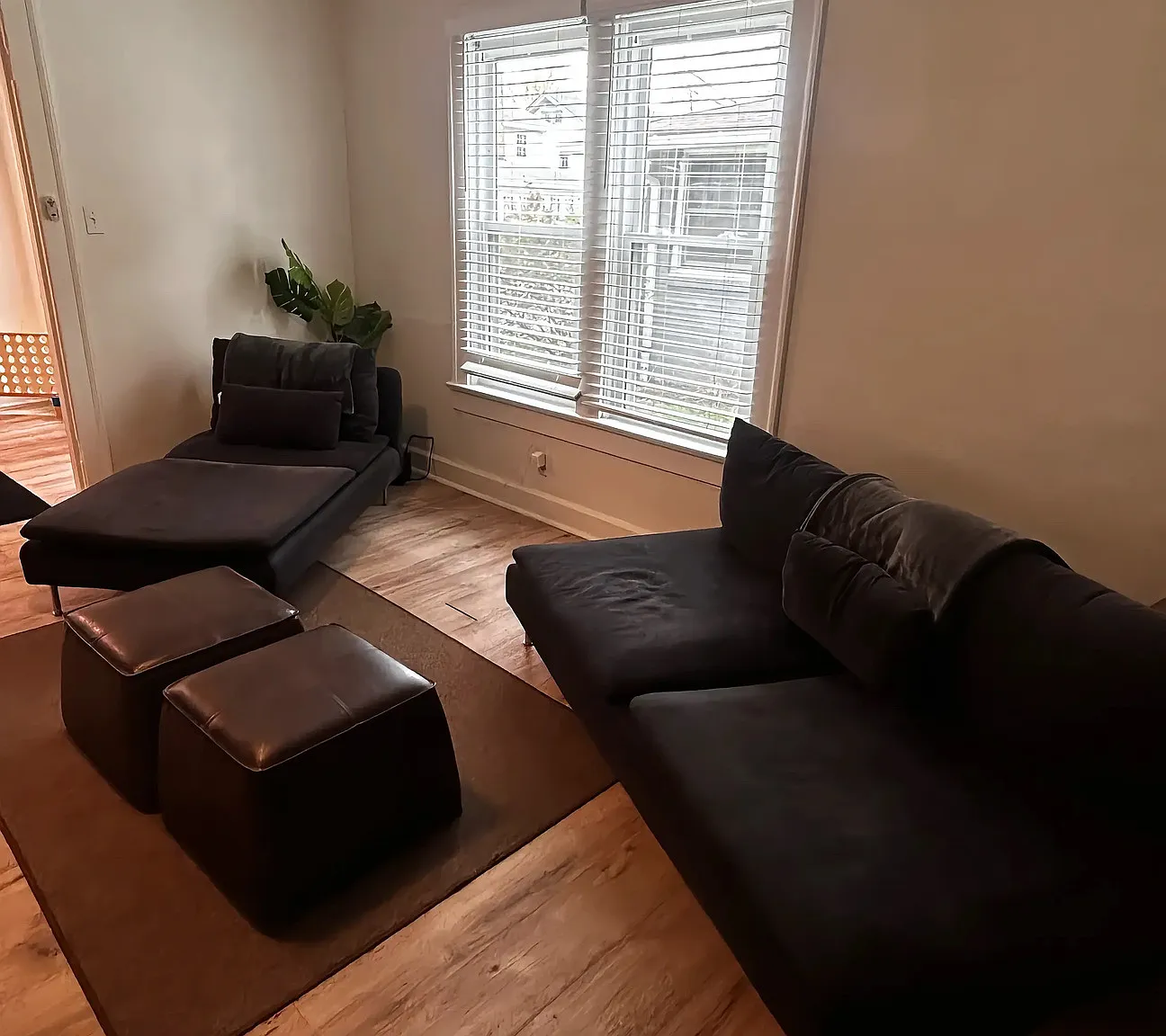 3 bed, 1.0 bath, 1513 sqft, $1,950 — Photo 4