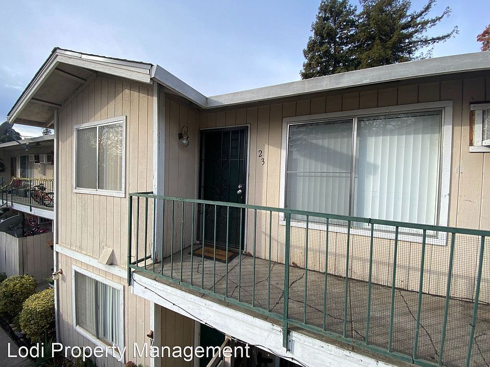 1st image of 205 Daisy Ave #13