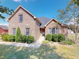 216 Deerfield Dr, Springfield, TN 37172